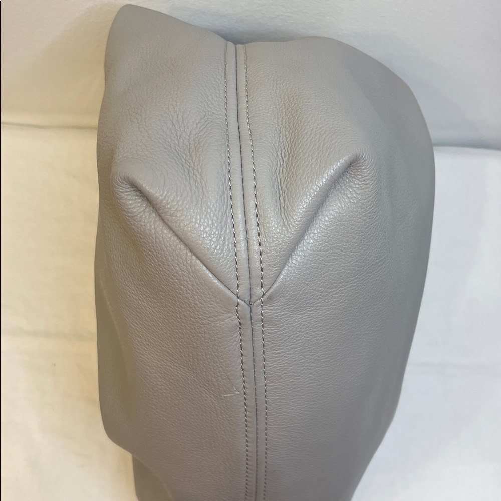 Michael Kors Camden Pebbled Leather Large Drawstring Shoulder Tote Ash Grey EUC - Picture 8 of 16